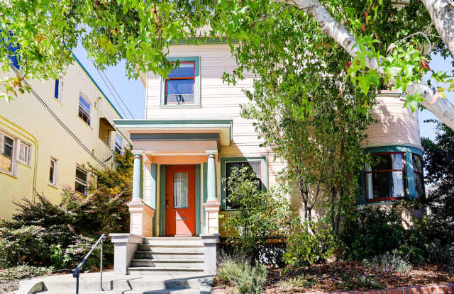 Advent- Spacious Temescal Flat with bonus office space! - 414 41st Street, Oakland, CA 94609