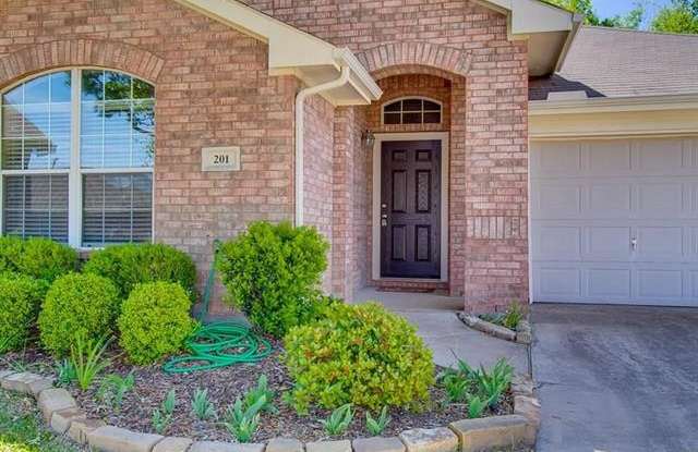 201 Hackberry Drive Gallery 3