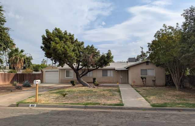 Centrally located home at Herndon and HWY 41 offering a large lot, updated amenities and a nice floor plan. photos photos