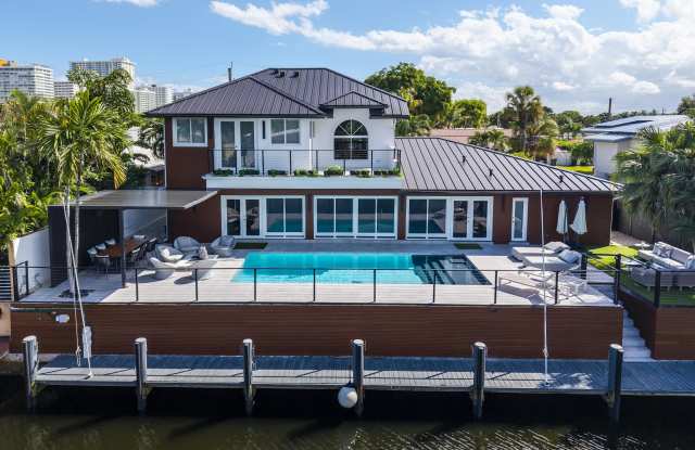 11 Castle Harbor Isle Drive Gallery 1