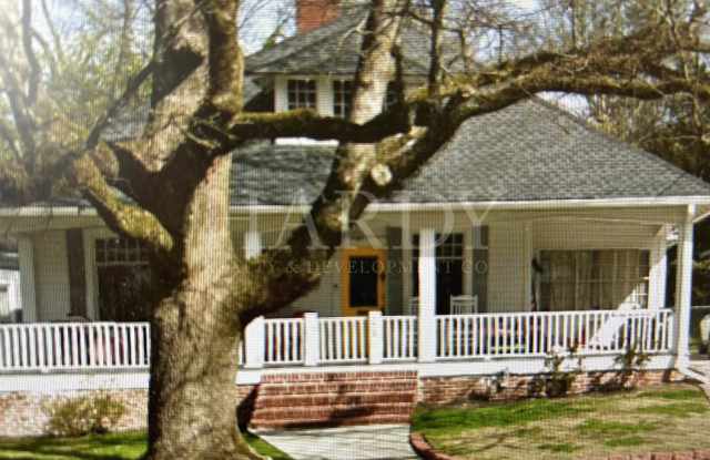 223 E 11th Street Se - 223 East 11th Street Southeast, Rome, GA 30161