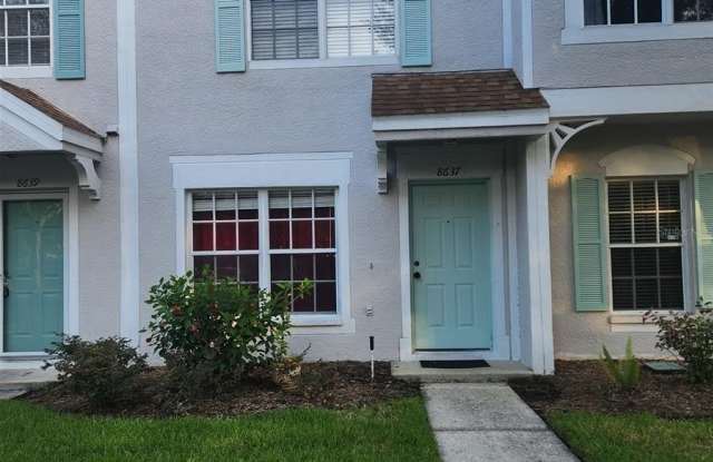 8637 HUNTERS KEY Circle Gallery 2