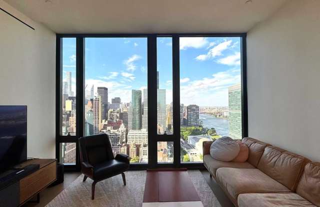 696 1st Ave Apt 43F Gallery 2
