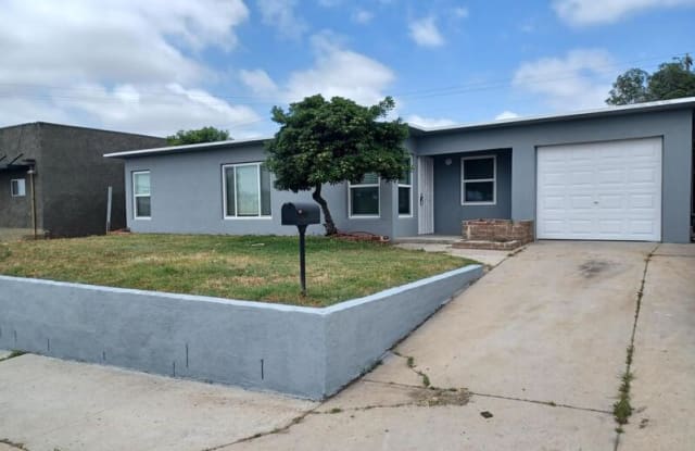2413 Reo Drive Gallery 3