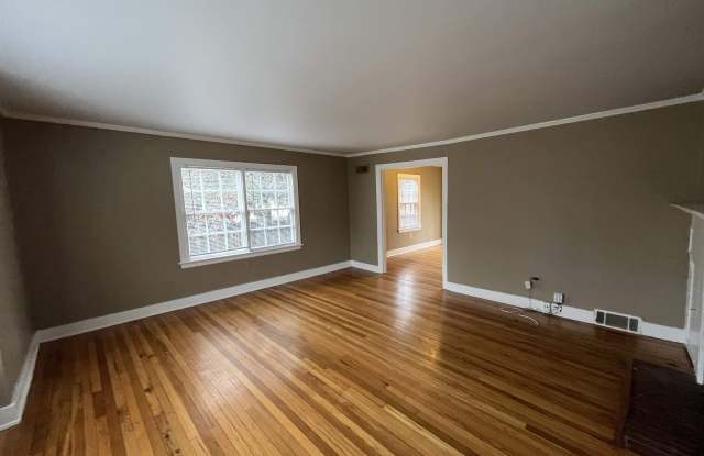 813 Beechwood #4 Gallery 2