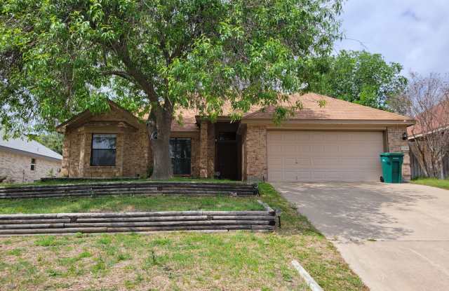 3bd/2ba house close to major shopping, restaurants, and Ft. Hood! photos photos