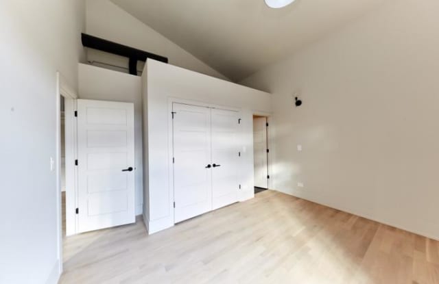 3061 W LOGAN Gallery 2