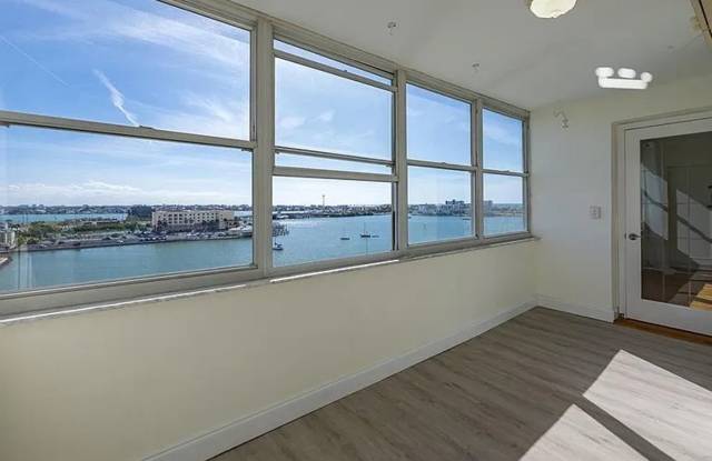 10th FLR 2B/2BA Waterfront with Panoramic Intercoastal Views in 55+ Community photos photos