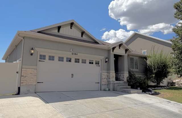 Spacious Home!! Gallery 3