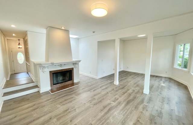 Bernal Hts. 2Br/1.5Ba Home w/Fab City Views, Deck, Hot Tub, Garage! PROGRESSIVE - 31 Bronte Street, San Francisco, CA 94110 Bernal Hts. 2Br/1.5Ba Home w/Fab City Views, Deck, Hot Tub, Garage! PROGRESSIVE - 31 Bronte Street, San Francisco, CA 94110