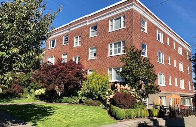 1902 Bigelow Ave N #304 - 1902 Bigelow Avenue North, Seattle, WA 98109