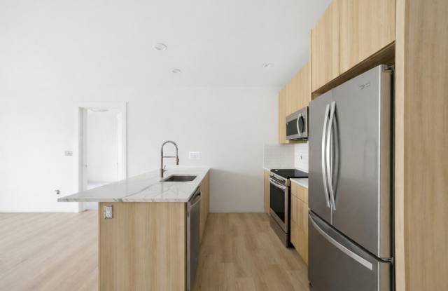 Brand New Build! 1,2,3 Beds Available!! Minutes from BU!! photos photos