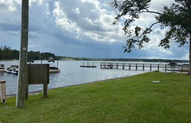 Boardwalk Villas on Lake Murray Gallery 3