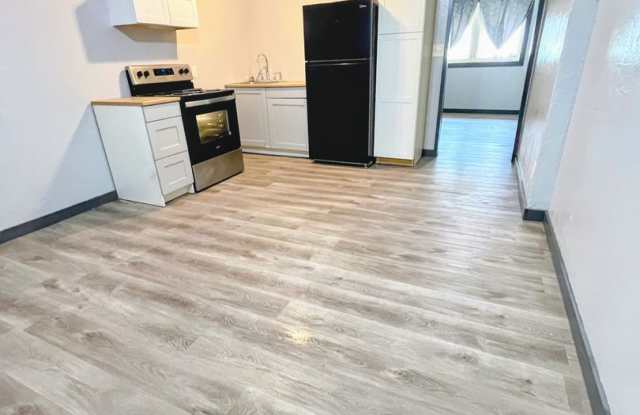 709 W 3rd St photos photos