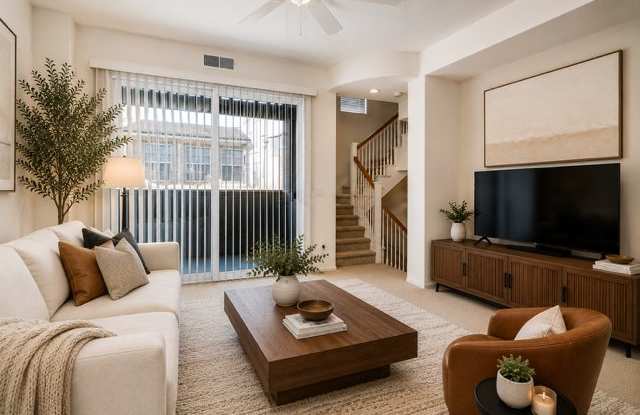 2901 Escala Circle Gallery 2