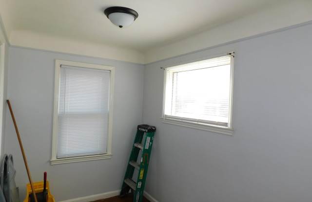 18705 Roscommon Street Gallery 4