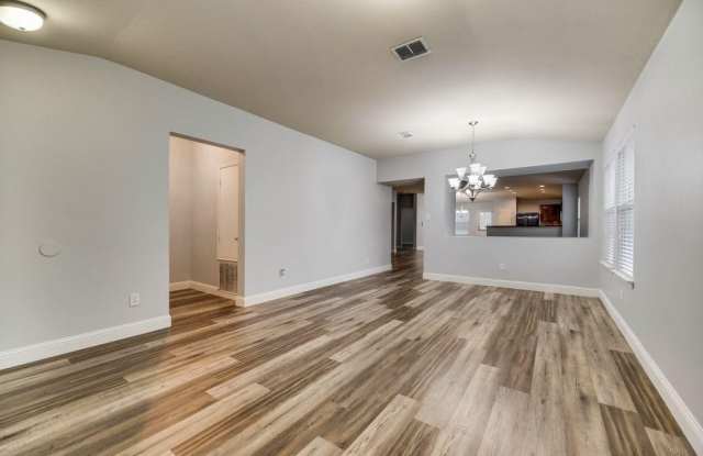 1640 Lionheart Drive Gallery 4