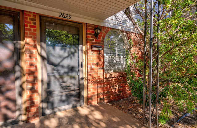 Discover Your New Home: 2-Bedroom Duplex Available in April in Edmond, OK! photos photos