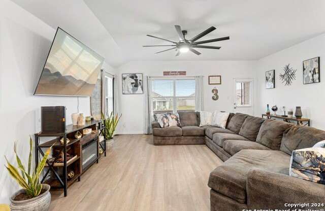 2918 SHORE LARK photos photos