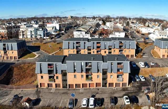 700 Schuyler Avenue G34 photos photos