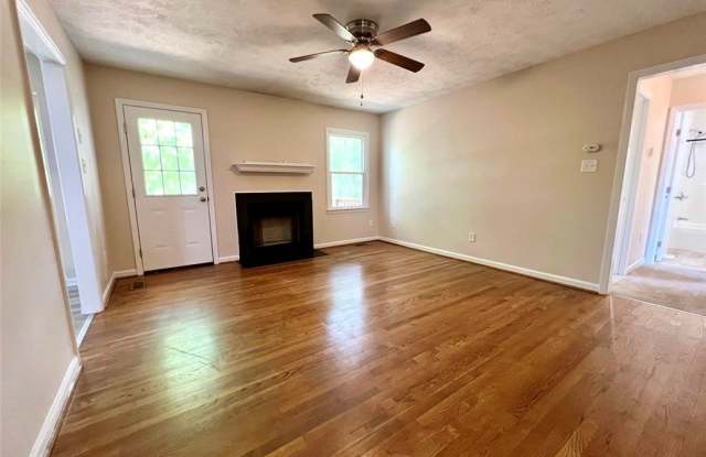 715 Ashburton Drive Gallery 3