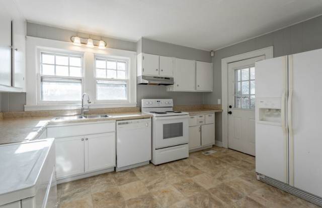 209 S Moss Avenue photos photos