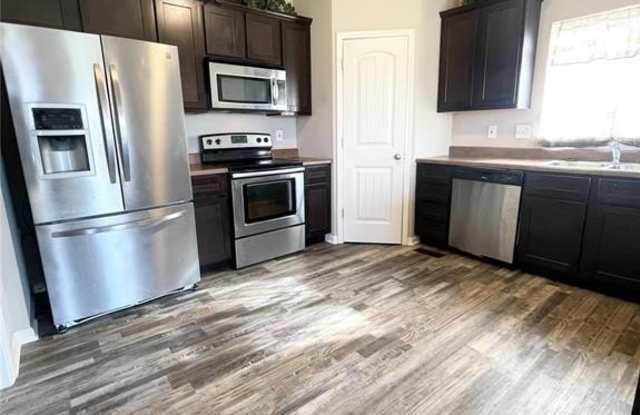 853 BLUFF RIDGE Lane Gallery 4