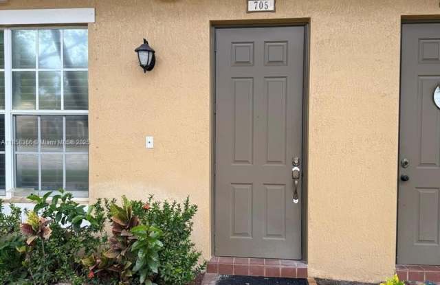 705 SW 147th Ave photos photos
