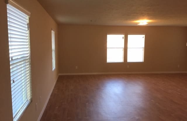 2411 Gibbs Bend Court Gallery 2