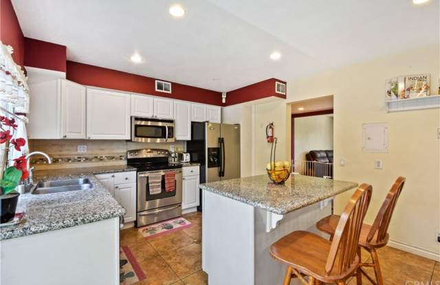 16035 Mount Pico Court Gallery 3