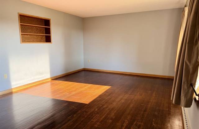 2009 Portage Road Gallery 2