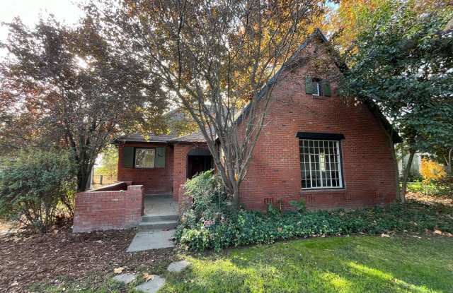 Lovely 1940's Brick Home in the Country-$500 OFF FIRST MONTH'S RENT - 7844 Hamel Lane, Solano County, CA 95618