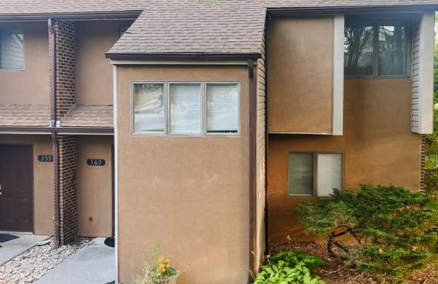 3 Bedroom 2.5 Bath Townhouse Gallery 3