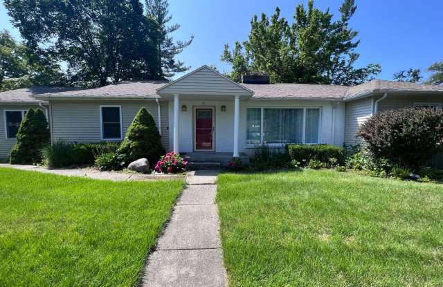 East Grand Rapids Schools - 4 bedroom home photos photos