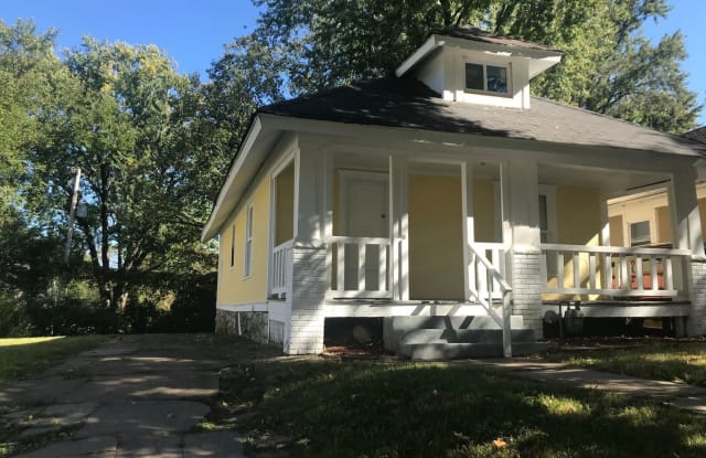2531 Kensington Ave - 2531 Kensington Avenue, Kansas City, MO 64127