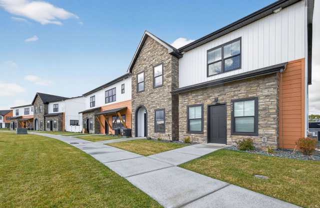 BRAND NEW3 BED 2.5 BATH TOWNHOME WITH 2 STALL GARAGE photos photos