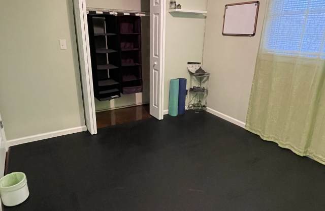 1024 Cranberry Dr photos photos