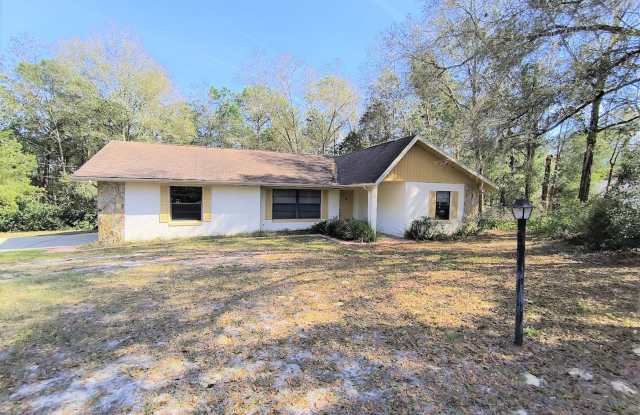 2 Bedroom, 2 Bath , 2 Car Garage in Dunnellon, Florida photos photos