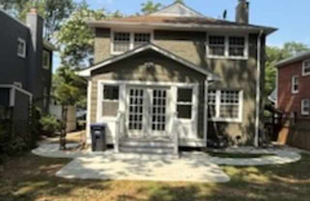 NEWLY UPDATED 4BR 3Bath in TREMENDOUS AU Park! Gallery 4