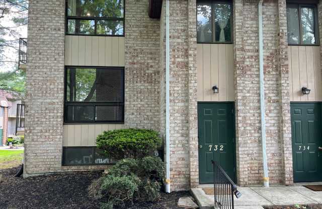 732-A PUTNAM Boulevard photos photos