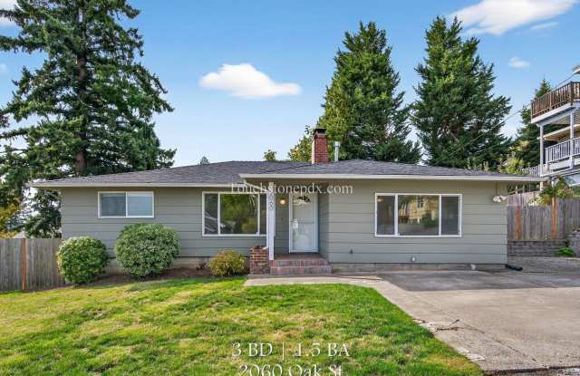 Charming West Linn Home with Stunning Mt. Hood Mountain Skyline photos photos Charming West Linn Home with Stunning Mt. Hood Mountain Skyline photos photos