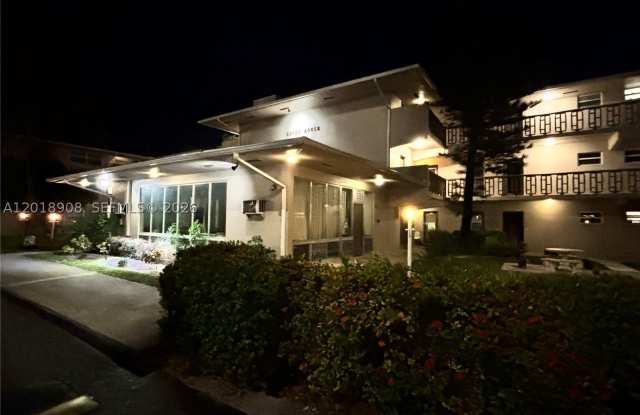 1480 E Sample Rd Gallery 2