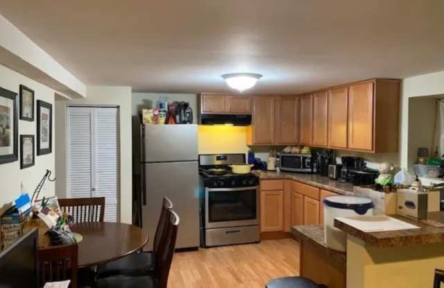 3647 N Newland Avenue - Garden Gallery 3