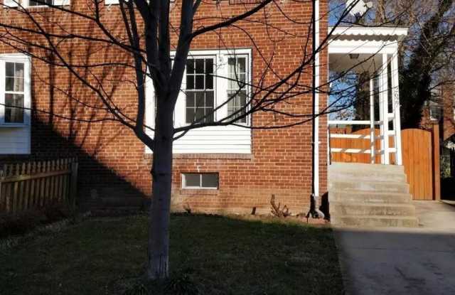 2627 S. Veitch St. - 2627 South Veitch Street, Arlington, VA 22206