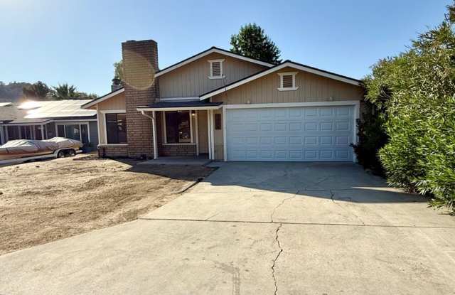 MOVE IN SPECIAL 1/2 OFF FIRST MONTH RENT 2 bedroom 2 bathroom Heritage Ranch Home Available NOW Gallery 1