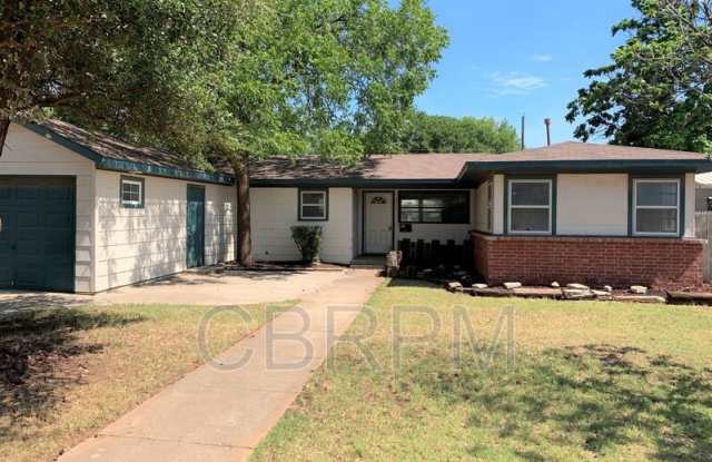 3010 44th St - 3010 44th Street, Lubbock, TX 79413