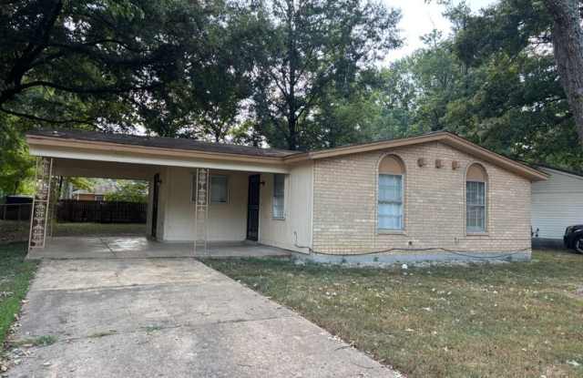 3911 Ajanders Dr Gallery 2