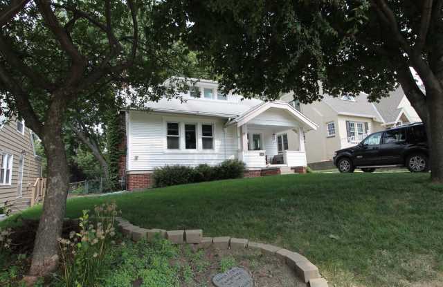 Dreamy 3 Bedroom house in Midtown - 4540 Mason Street, Omaha, NE 68106