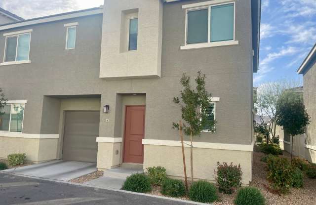 3 bed 2 bath 2 car garage Townhome "On the Strip" South Las Vegas Blvd photos photos