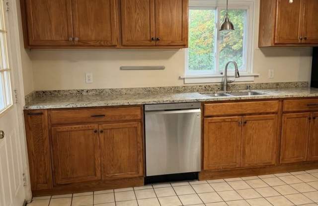 Single Family three bedroom Gallery 4